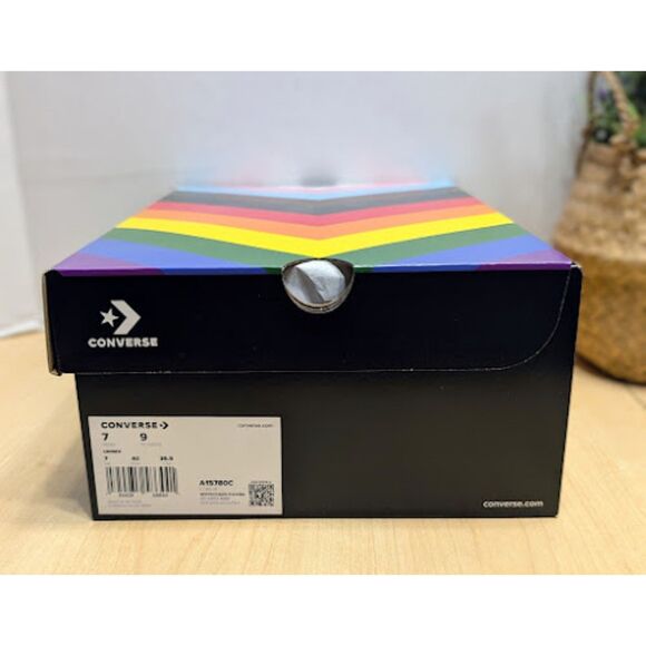 Converse Chuck Taylor All Star Pride Unisex High Top Sneakers Women's 9 NIB - Picture 11 of 13